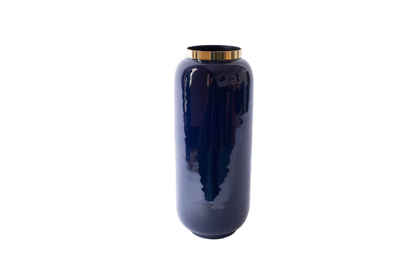 Akando Vase